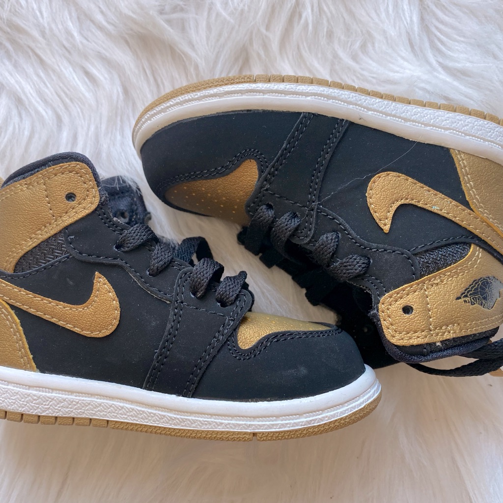 Nike Air Jordan Retro High Bg "Melo" Black Gold. Size 6c